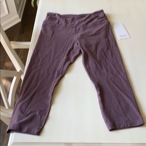 Lululemon Align HR 21” Cross Waist Crop Leggings